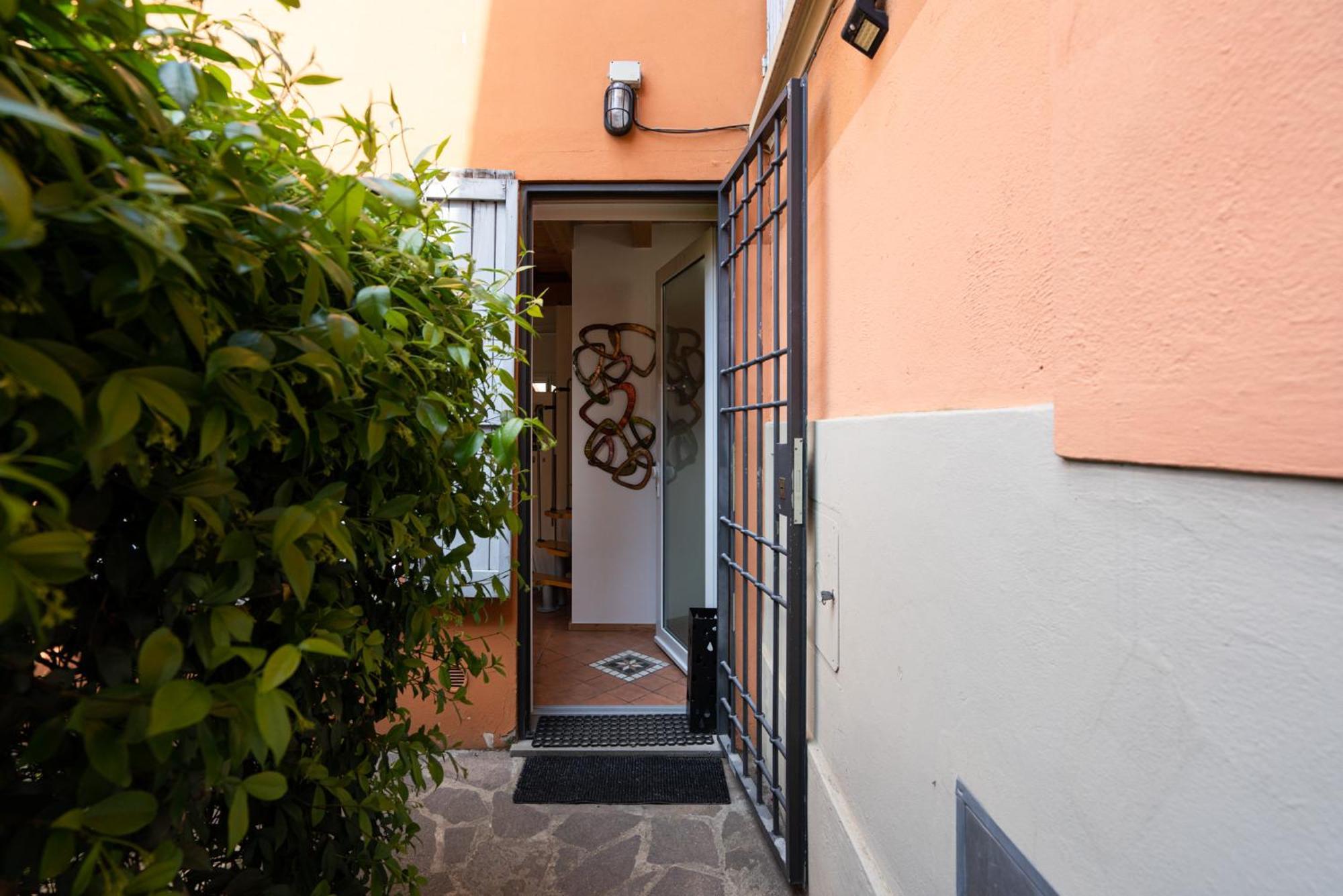 Апартаменти Authentic Bologna Relax: 10 Minutes From The Heart Of Town Екстер'єр фото
